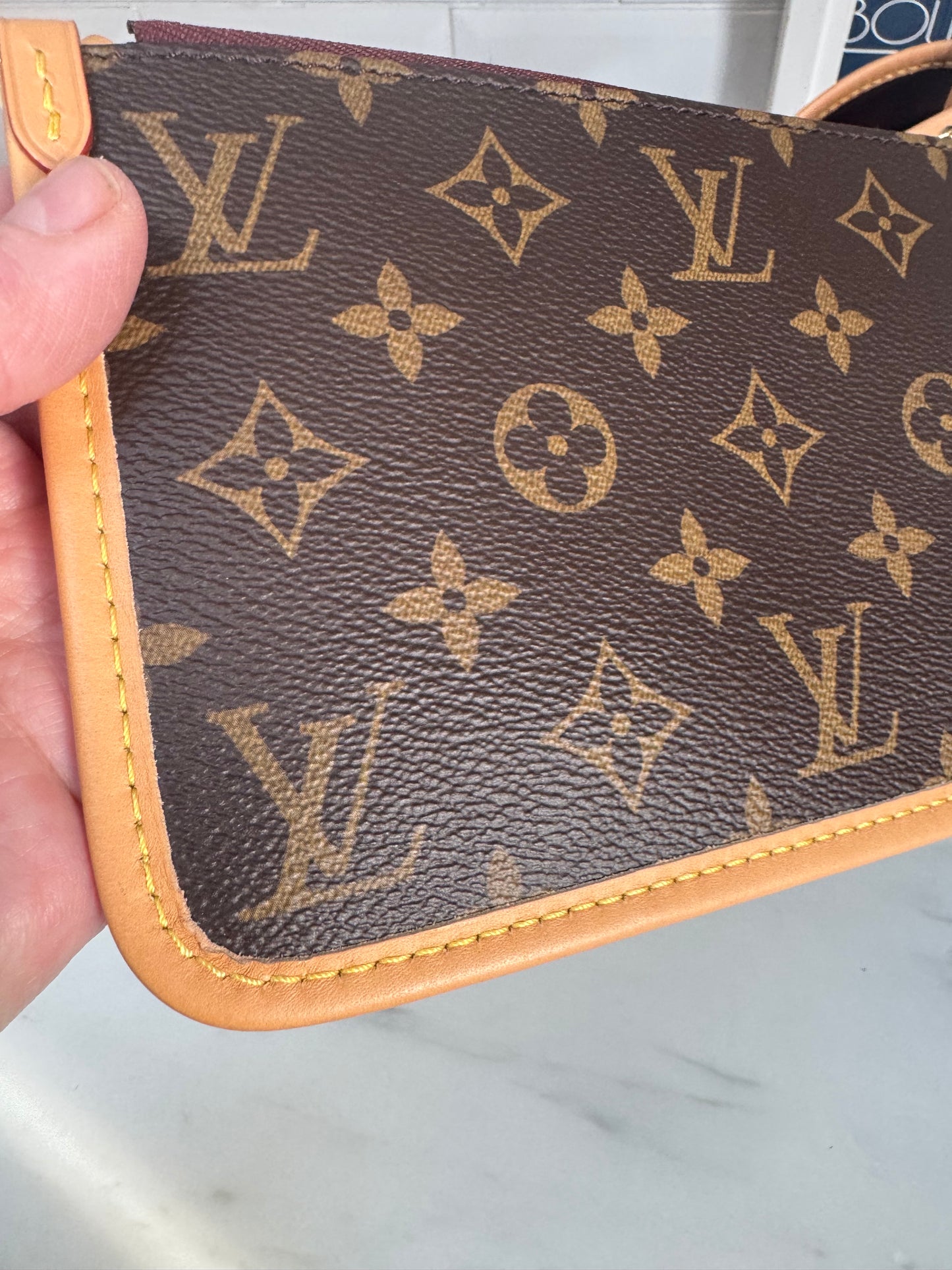 Louis Vuitton Carryall PM - Brown Monogram