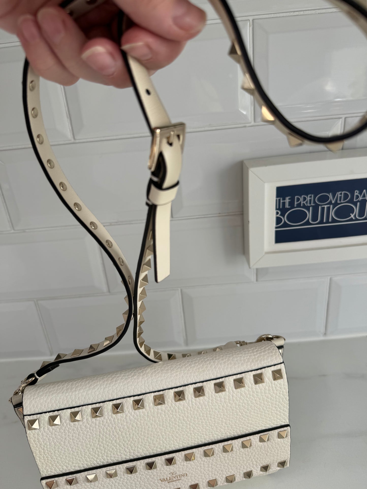 Valentino Garavani Small Rockstud Shoulder Bag - white