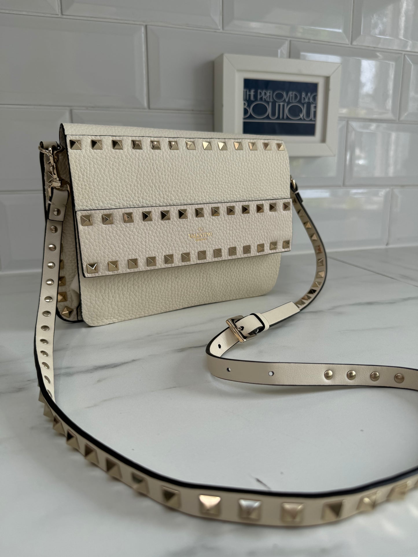 Valentino Garavani Small Rockstud Shoulder Bag - white