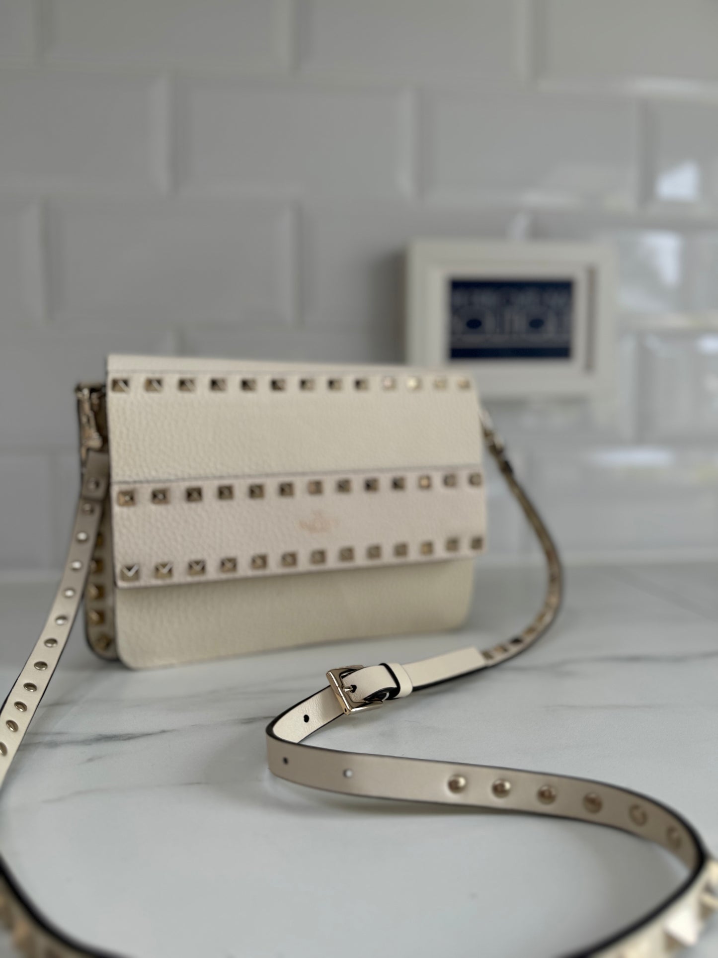 Valentino Garavani Small Rockstud Shoulder Bag - white