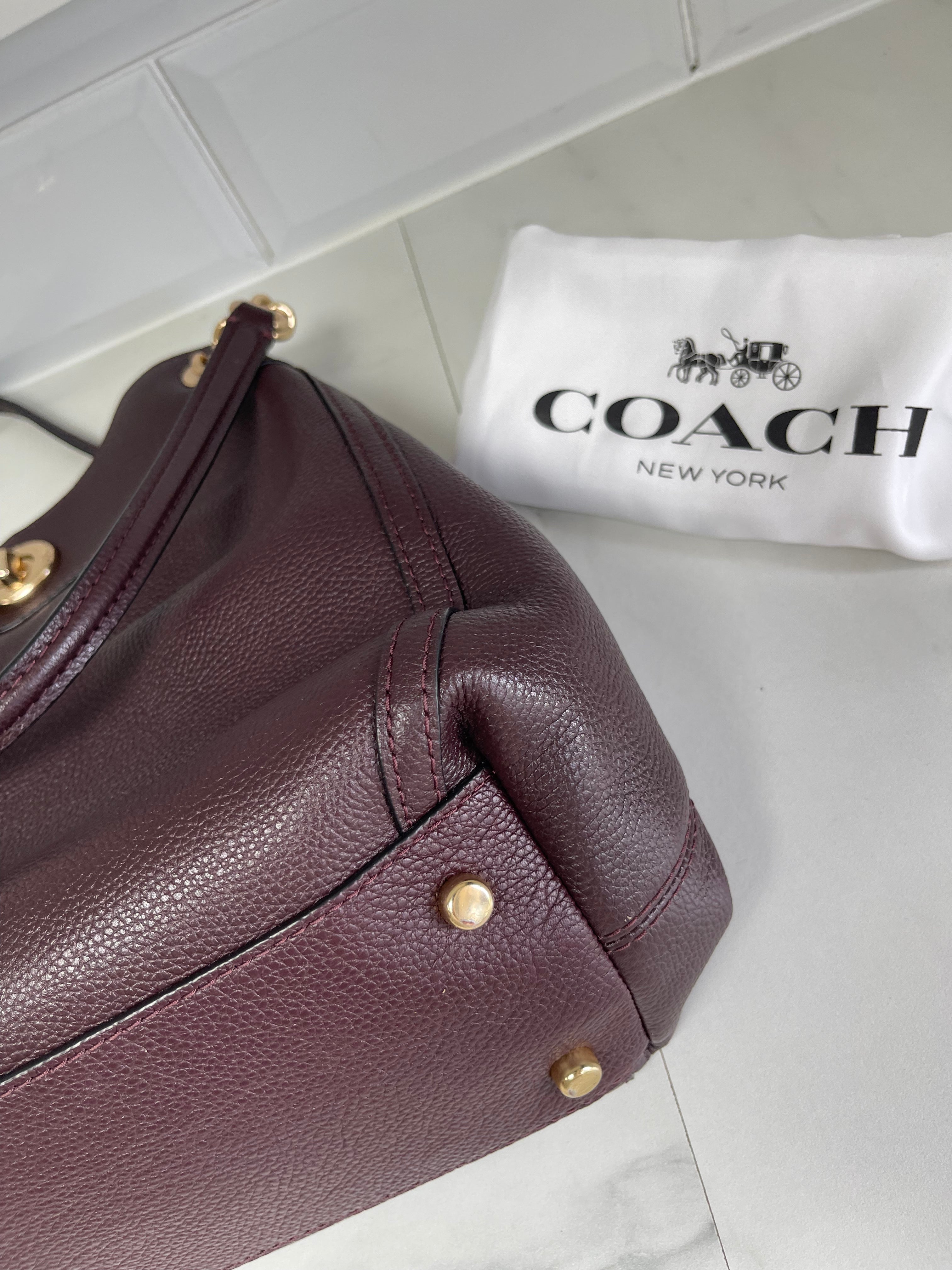 Coach on sale burgundy tote