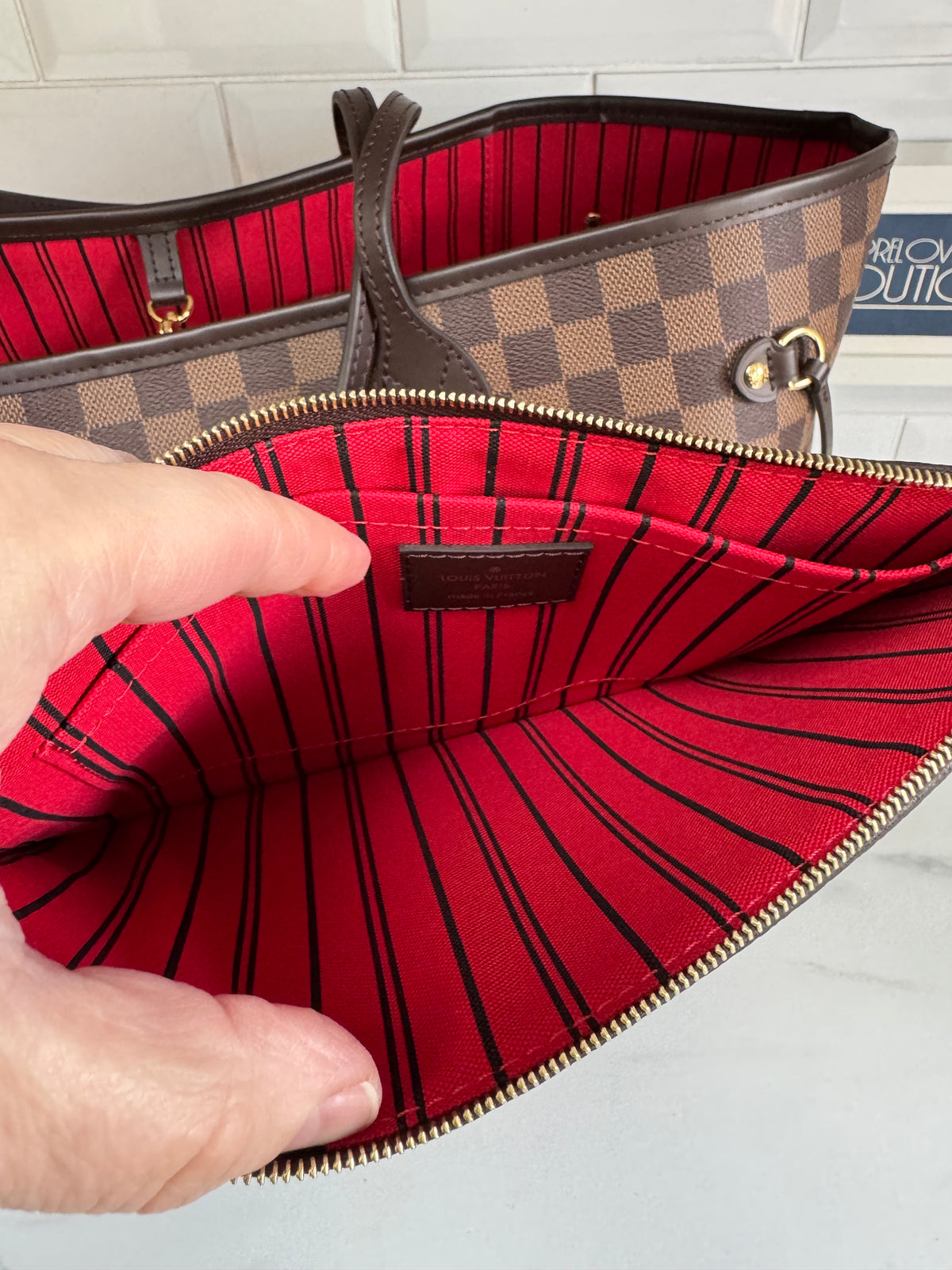 Louis Vuitton GM Neverfull Bag and Pouch - Brown Damier Ebene