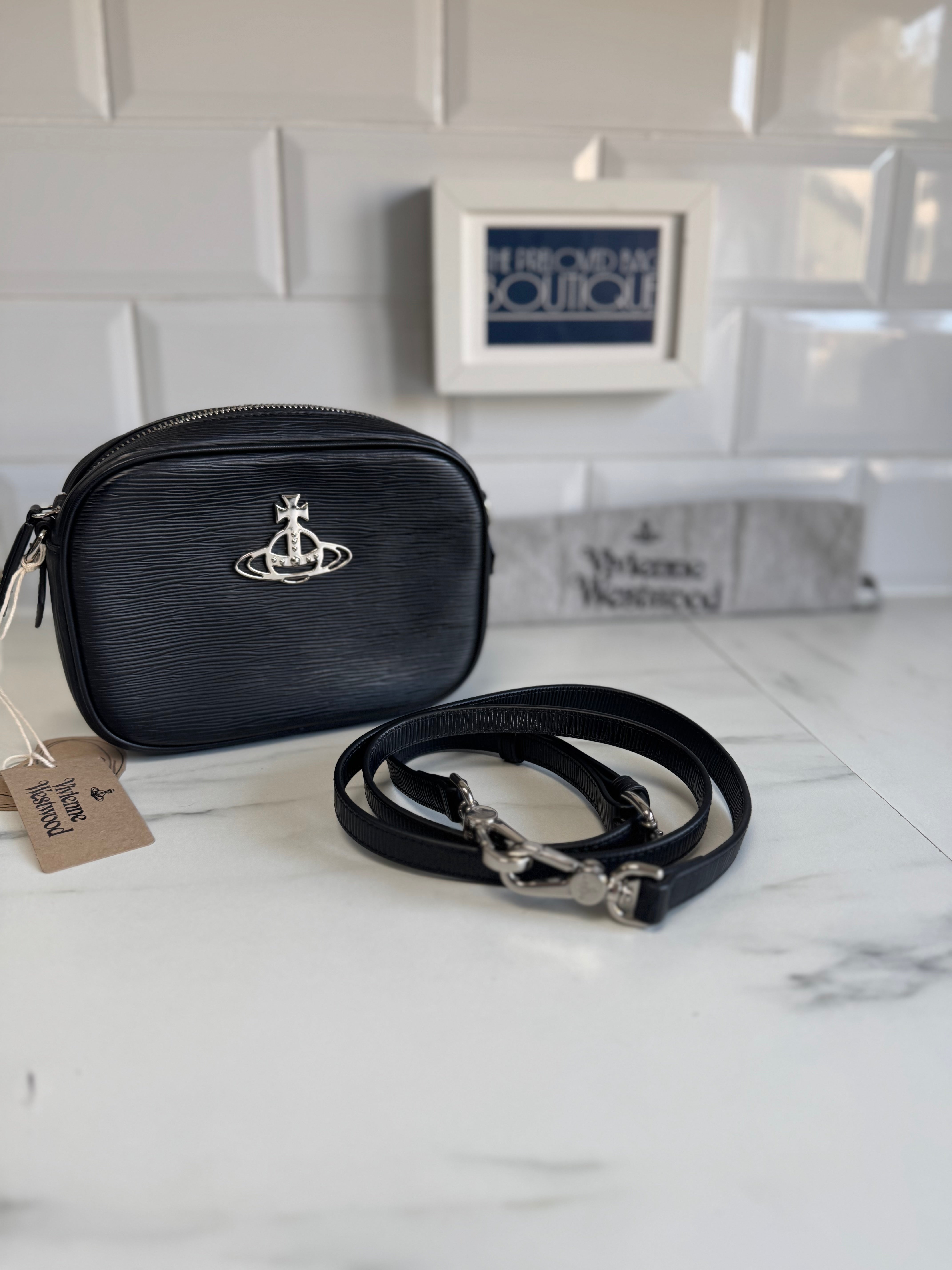 Vivienne Westwood Anna Camera Bag - Black (Vegan) – The Preloved