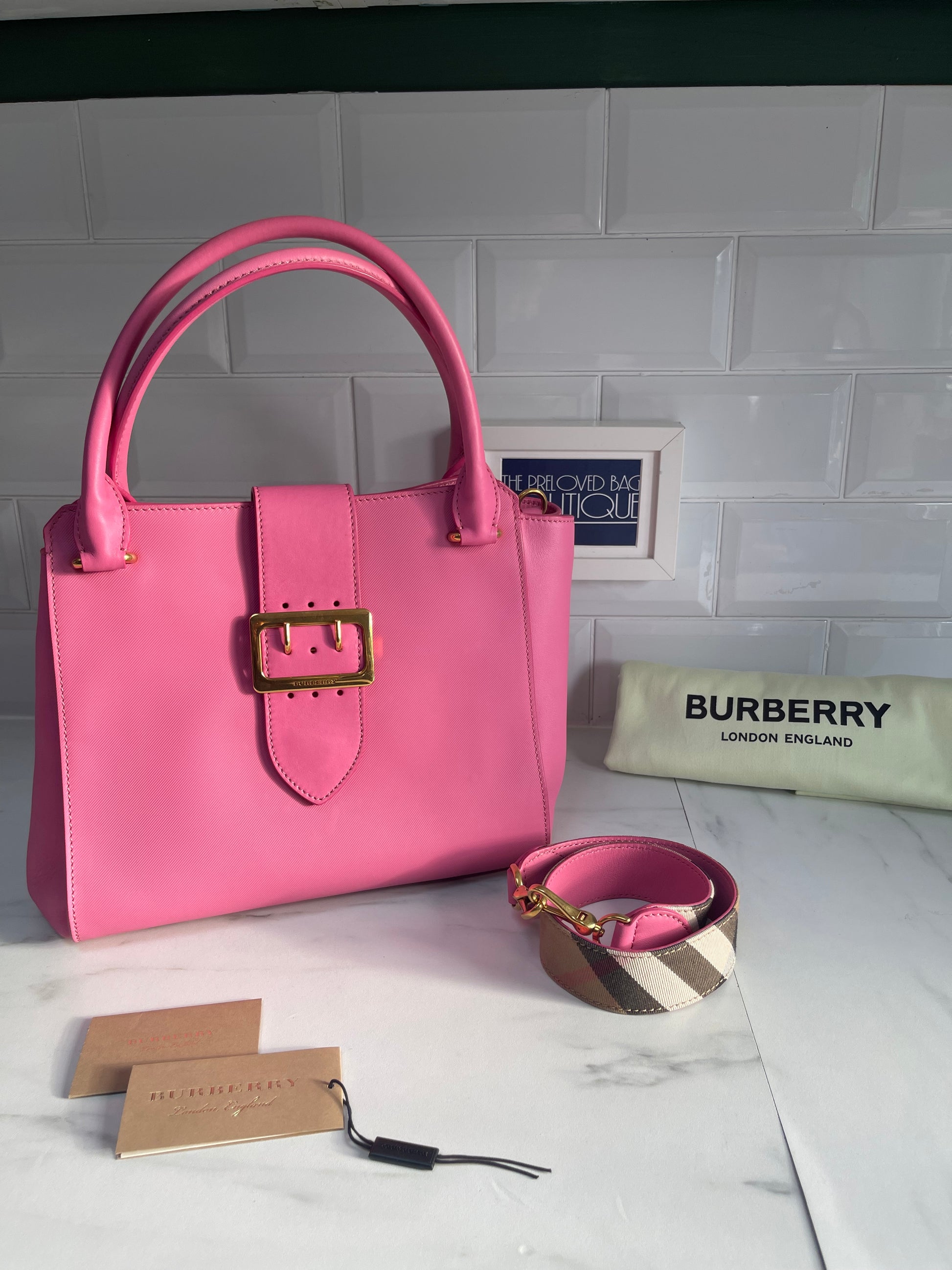 burberry medium buckle tote in pink