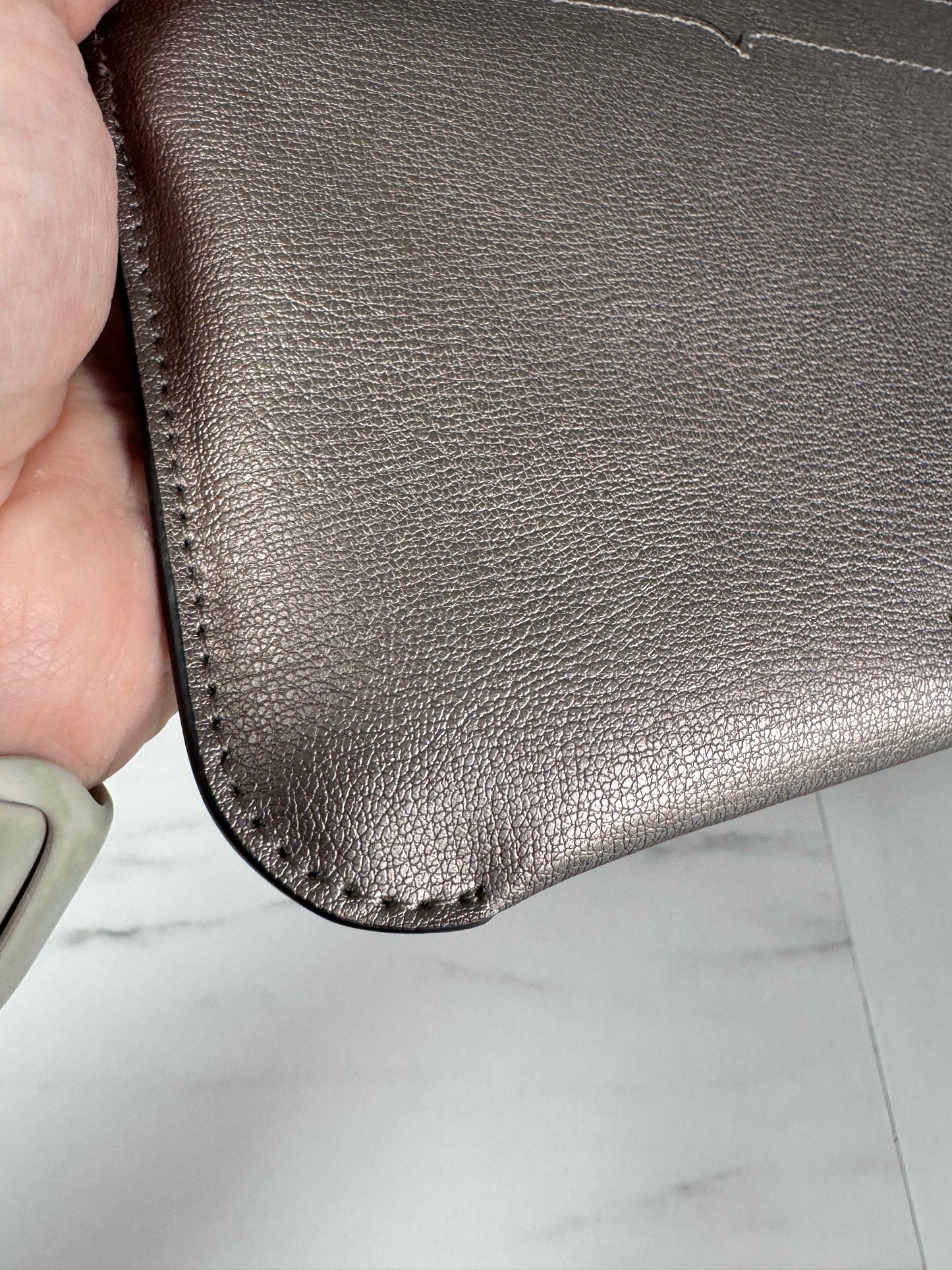 Lulu Guinness Lip Pin Cole Pochette - Pewter