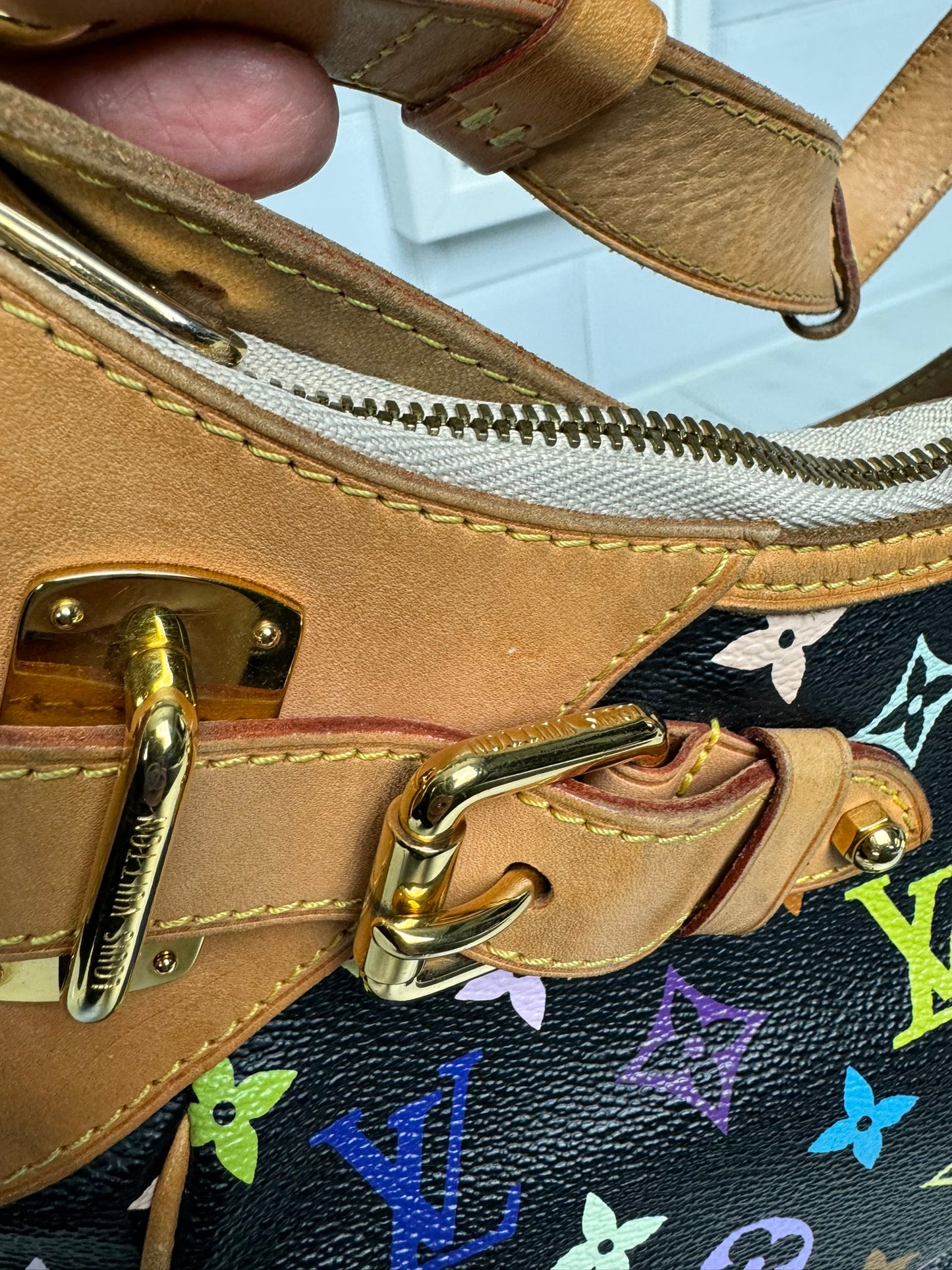 Louis Vuitton Greta Noir Multicolore