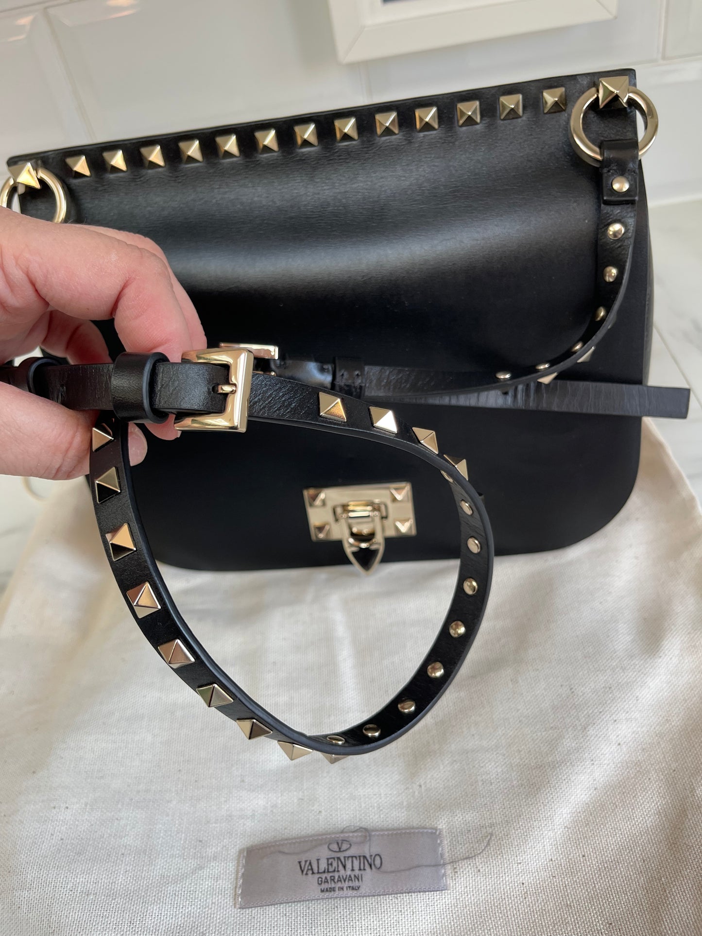 Valentino rockstud saddle discount bag