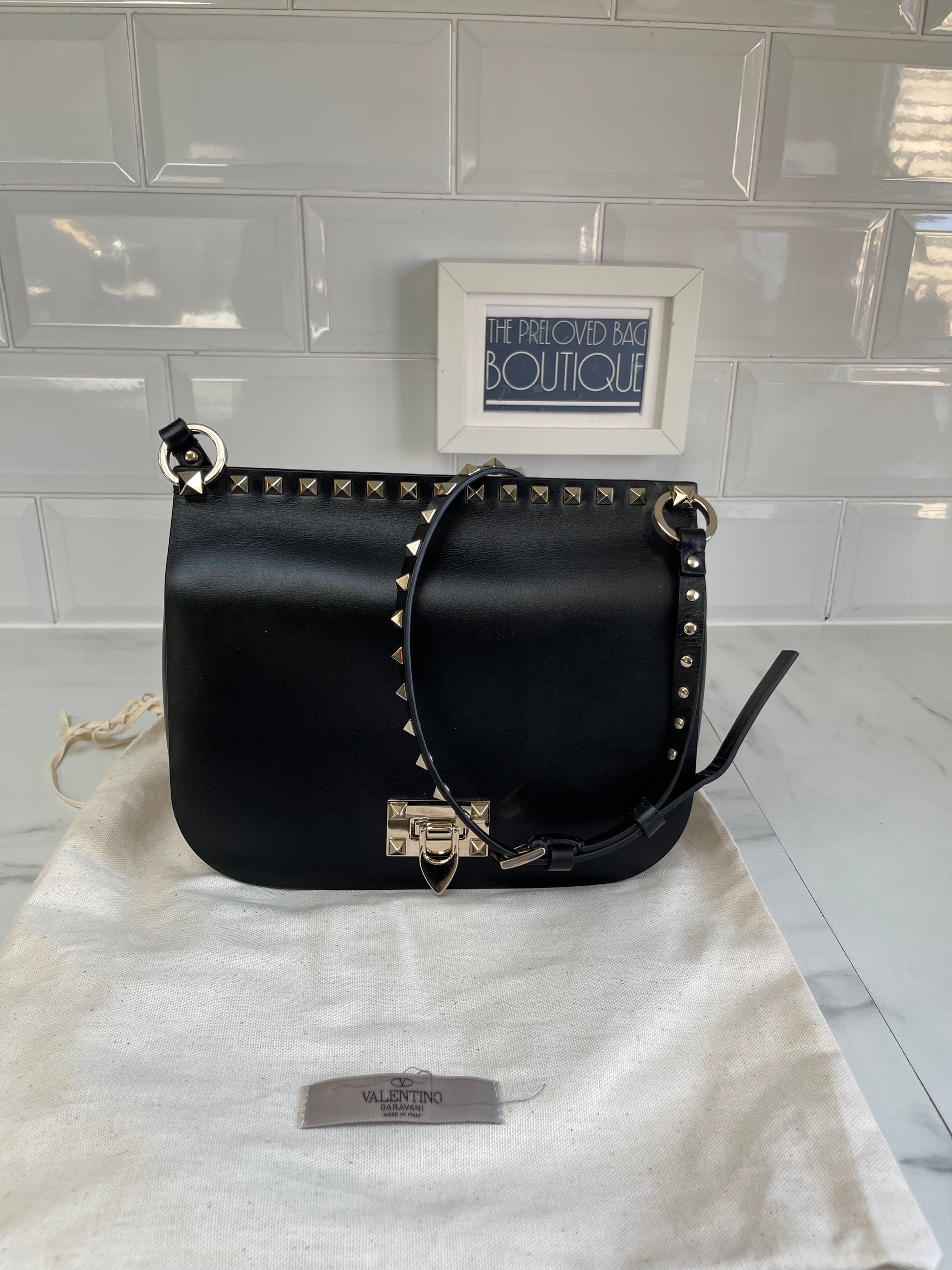 Valentino rockstud 2025 flap shoulder bag